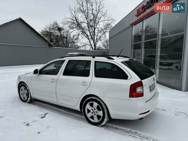 Білий Шкода Октавія, об'ємом двигуна 1.6 л та пробігом 170 тис. км за 8100 $, фото 5 на Automoto.ua