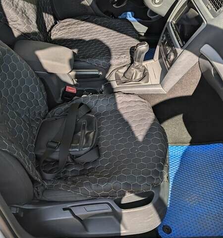 Белый Шкода Октавия, объемом двигателя 2 л и пробегом 230 тыс. км за 10550 $, фото 6 на Automoto.ua