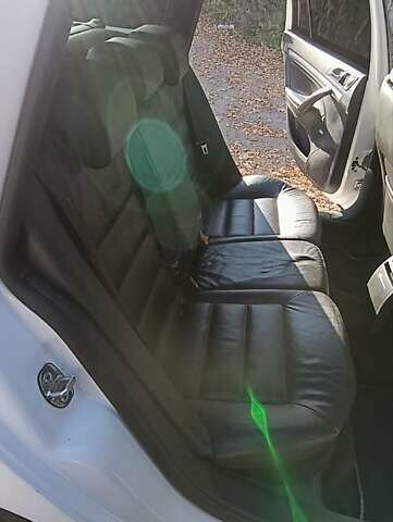 Білий Шкода Октавія, об'ємом двигуна 2.01 л та пробігом 295 тис. км за 9300 $, фото 16 на Automoto.ua