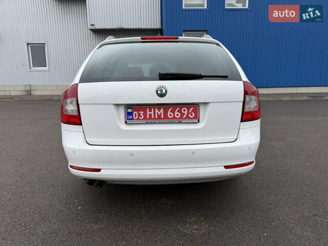 Белый Шкода Октавия, объемом двигателя 1.8 л и пробегом 231 тыс. км за 9100 $, фото 15 на Automoto.ua