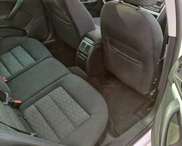 Белый Шкода Октавия, объемом двигателя 1.8 л и пробегом 173 тыс. км за 8950 $, фото 18 на Automoto.ua
