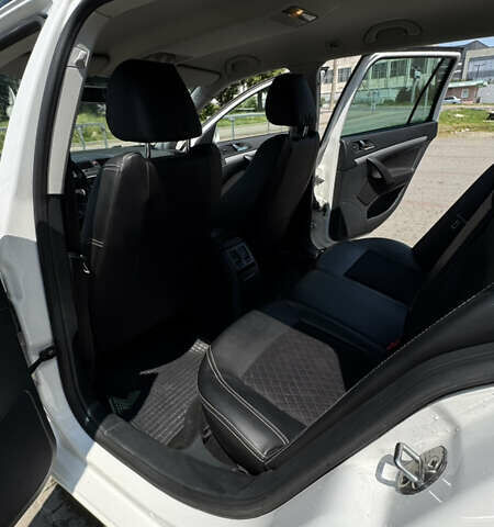 Белый Шкода Октавия, объемом двигателя 1.97 л и пробегом 265 тыс. км за 8300 $, фото 3 на Automoto.ua