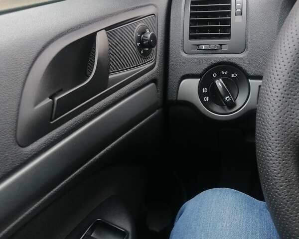 Белый Шкода Октавия, объемом двигателя 1.39 л и пробегом 205 тыс. км за 6899 $, фото 18 на Automoto.ua