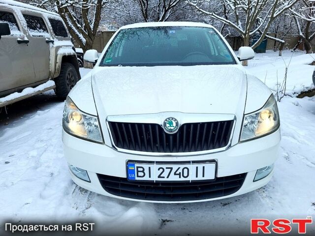 Белый Шкода Октавия, объемом двигателя 16 л и пробегом 170 тыс. км за 9300 $, фото 1 на Automoto.ua