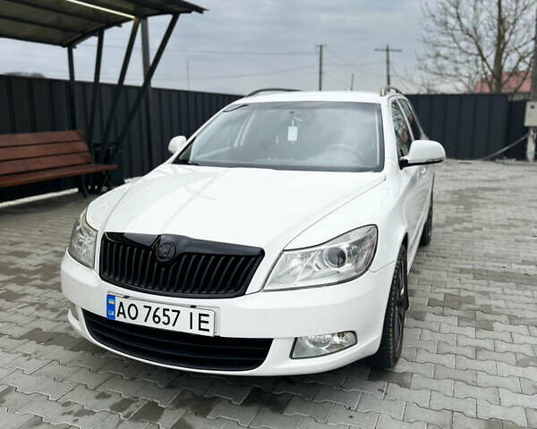 Белый Шкода Октавия, объемом двигателя 1.97 л и пробегом 286 тыс. км за 7999 $, фото 7 на Automoto.ua