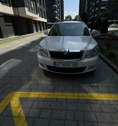 Белый Шкода Октавия, объемом двигателя 1.97 л и пробегом 265 тыс. км за 8300 $, фото 29 на Automoto.ua