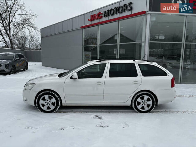 Білий Шкода Октавія, об'ємом двигуна 1.6 л та пробігом 170 тис. км за 8100 $, фото 4 на Automoto.ua