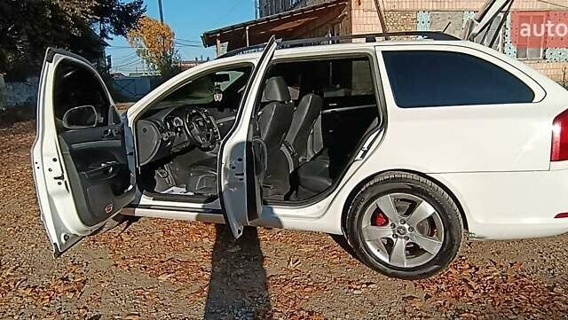 Білий Шкода Октавія, об'ємом двигуна 2.01 л та пробігом 295 тис. км за 9300 $, фото 20 на Automoto.ua