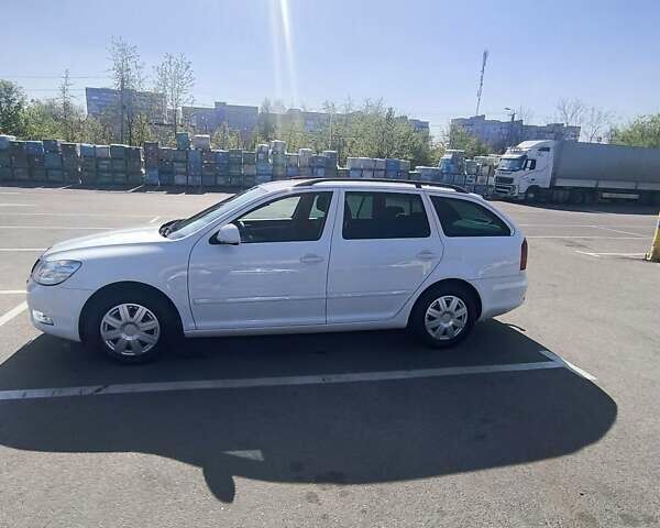 Білий Шкода Октавія, об'ємом двигуна 1.39 л та пробігом 250 тис. км за 7500 $, фото 24 на Automoto.ua