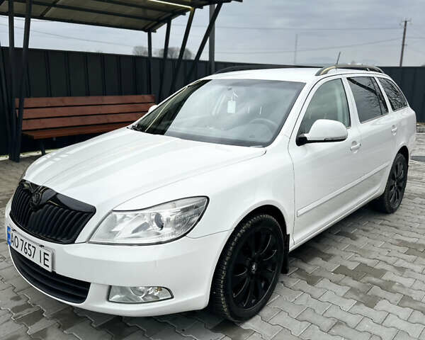 Белый Шкода Октавия, объемом двигателя 1.97 л и пробегом 286 тыс. км за 7999 $, фото 6 на Automoto.ua