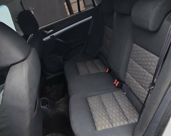 Білий Шкода Октавія, об'ємом двигуна 1.6 л та пробігом 330 тис. км за 6700 $, фото 14 на Automoto.ua