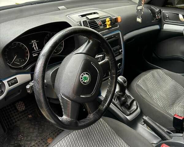 Шкода Октавія 2011 у Ужгороді на Automoto.ua Білий Шкода Октавія, об'ємом двигуна 1.6 л та пробігом 268 тис. км за 7000 $, фото 2 на Automoto.ua