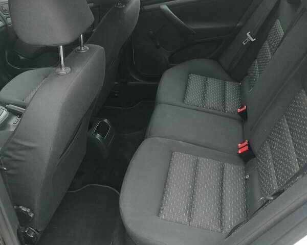 Белый Шкода Октавия, объемом двигателя 1.39 л и пробегом 205 тыс. км за 6899 $, фото 21 на Automoto.ua