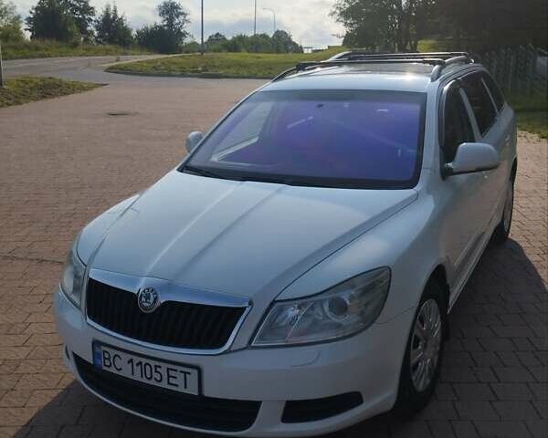 Белый Шкода Октавия, объемом двигателя 1.6 л и пробегом 365 тыс. км за 6900 $, фото 1 на Automoto.ua