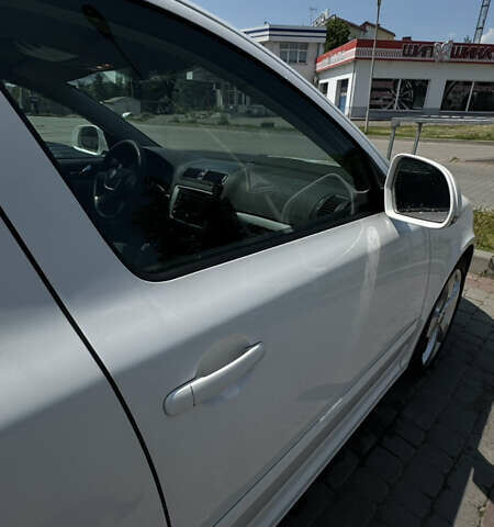 Белый Шкода Октавия, объемом двигателя 1.97 л и пробегом 265 тыс. км за 8300 $, фото 23 на Automoto.ua