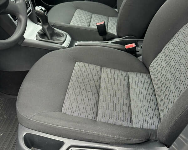 Білий Шкода Октавія, об'ємом двигуна 1.6 л та пробігом 183 тис. км за 7400 $, фото 21 на Automoto.ua