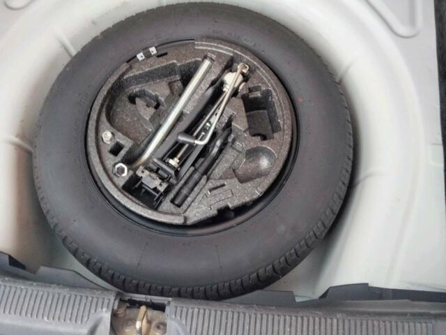 Білий Шкода Октавія, об'ємом двигуна 2 л та пробігом 301 тис. км за 8800 $, фото 9 на Automoto.ua