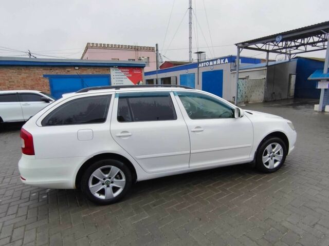 Білий Шкода Октавія, об'ємом двигуна 1.6 л та пробігом 330 тис. км за 6700 $, фото 6 на Automoto.ua