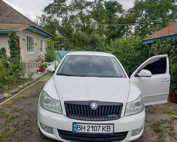 Белый Шкода Октавия, объемом двигателя 1.97 л и пробегом 245 тыс. км за 9500 $, фото 1 на Automoto.ua