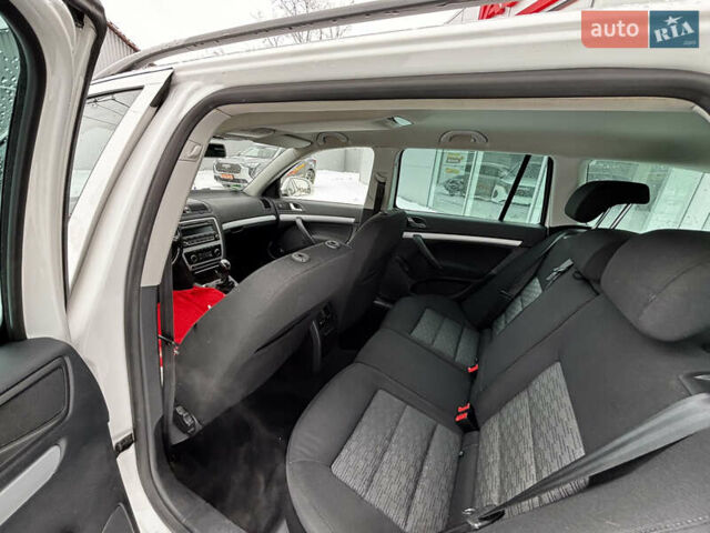 Білий Шкода Октавія, об'ємом двигуна 1.6 л та пробігом 170 тис. км за 8100 $, фото 18 на Automoto.ua