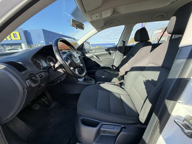 Белый Шкода Октавия, объемом двигателя 1.4 л и пробегом 225 тыс. км за 7900 $, фото 11 на Automoto.ua