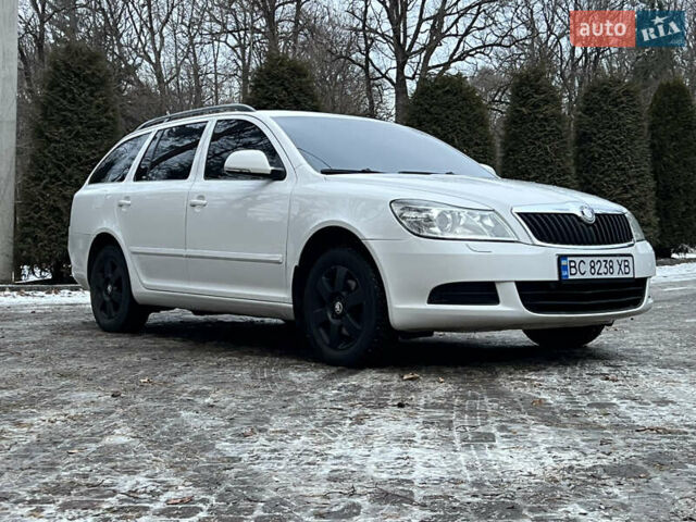 Белый Шкода Октавия, объемом двигателя 1.6 л и пробегом 299 тыс. км за 6999 $, фото 8 на Automoto.ua