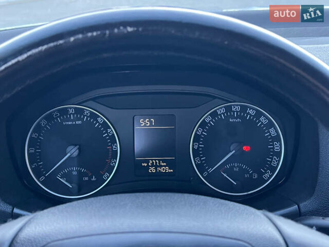 Белый Шкода Октавия, объемом двигателя 1.6 л и пробегом 261 тыс. км за 7150 $, фото 37 на Automoto.ua