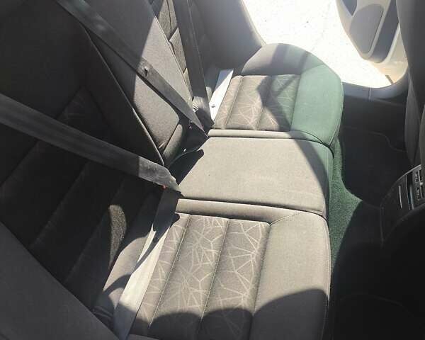 Білий Шкода Октавія, об'ємом двигуна 1.39 л та пробігом 250 тис. км за 7500 $, фото 2 на Automoto.ua