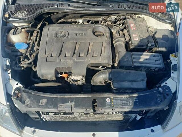 Белый Шкода Октавия, объемом двигателя 1.97 л и пробегом 292 тыс. км за 8800 $, фото 11 на Automoto.ua