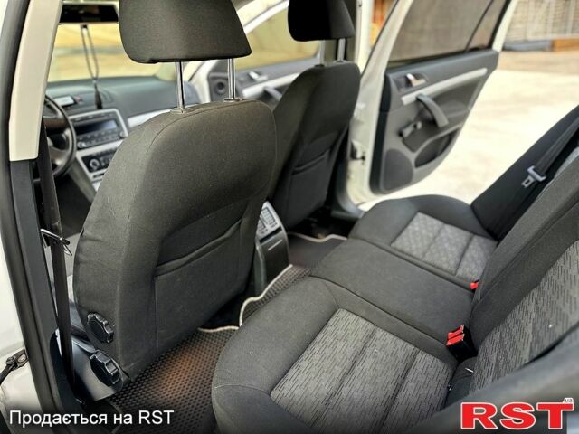 Белый Шкода Октавия, объемом двигателя 1.8 л и пробегом 266 тыс. км за 7800 $, фото 7 на Automoto.ua