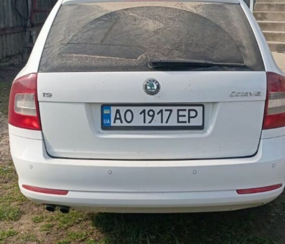 Белый Шкода Октавия, объемом двигателя 1.39 л и пробегом 315 тыс. км за 6500 $, фото 2 на Automoto.ua