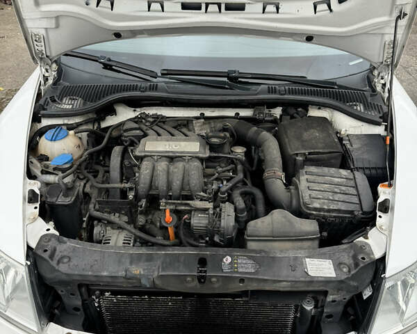 Білий Шкода Октавія, об'ємом двигуна 1.6 л та пробігом 183 тис. км за 7400 $, фото 44 на Automoto.ua