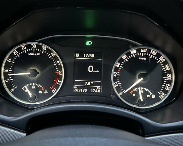 Шкода Октавія 2011 у Чернігові на Automoto.ua Білий Шкода Октавія, об'ємом двигуна 1.99 л та пробігом 283 тис. км за 10000 $, фото 6 на Automoto.ua