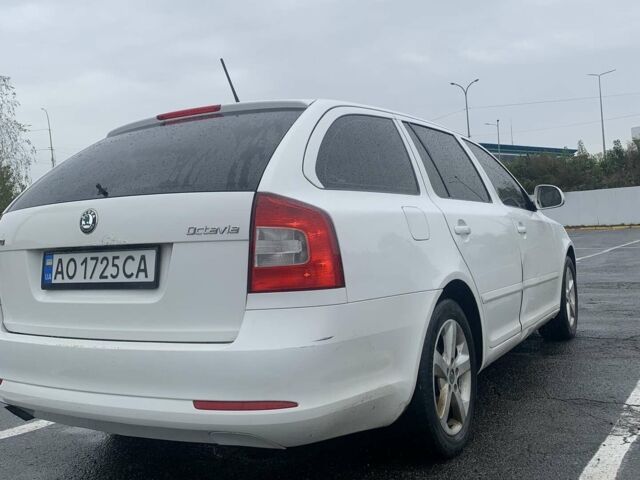 Білий Шкода Октавія, об'ємом двигуна 2 л та пробігом 371 тис. км за 9600 $, фото 3 на Automoto.ua