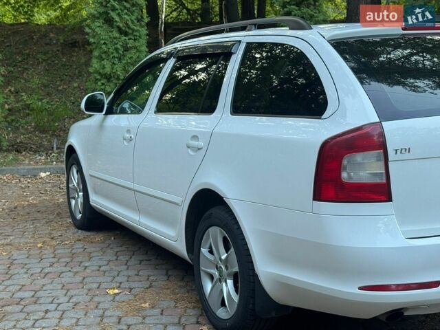 Білий Шкода Октавія, об'ємом двигуна 1.99 л та пробігом 276 тис. км за 9300 $, фото 40 на Automoto.ua