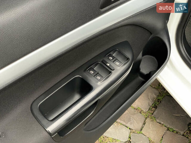 Белый Шкода Октавия, объемом двигателя 1.6 л и пробегом 271 тыс. км за 7950 $, фото 40 на Automoto.ua