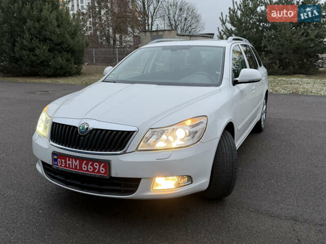 Белый Шкода Октавия, объемом двигателя 1.8 л и пробегом 231 тыс. км за 9100 $, фото 51 на Automoto.ua