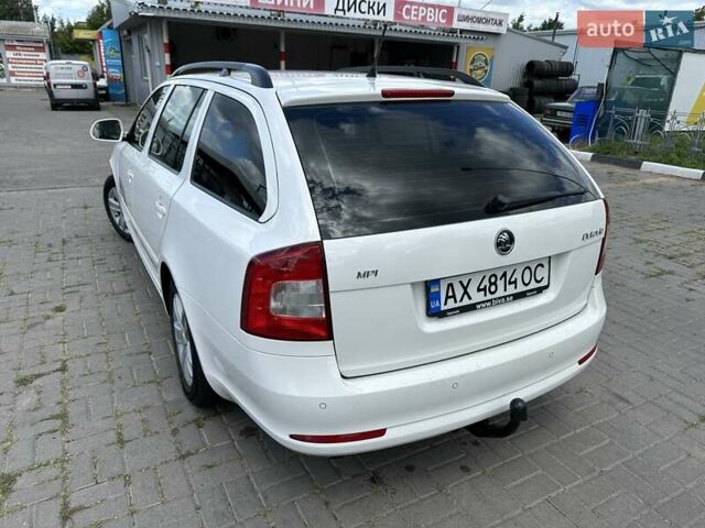 Белый Шкода Октавия, объемом двигателя 1.6 л и пробегом 220 тыс. км за 7900 $, фото 9 на Automoto.ua