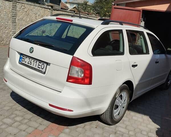 Белый Шкода Октавия, объемом двигателя 1.6 л и пробегом 170 тыс. км за 6300 $, фото 3 на Automoto.ua