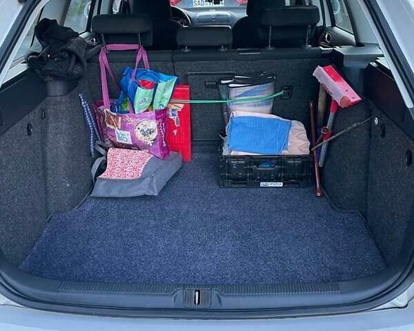 Белый Шкода Октавия, объемом двигателя 1.6 л и пробегом 240 тыс. км за 8615 $, фото 6 на Automoto.ua