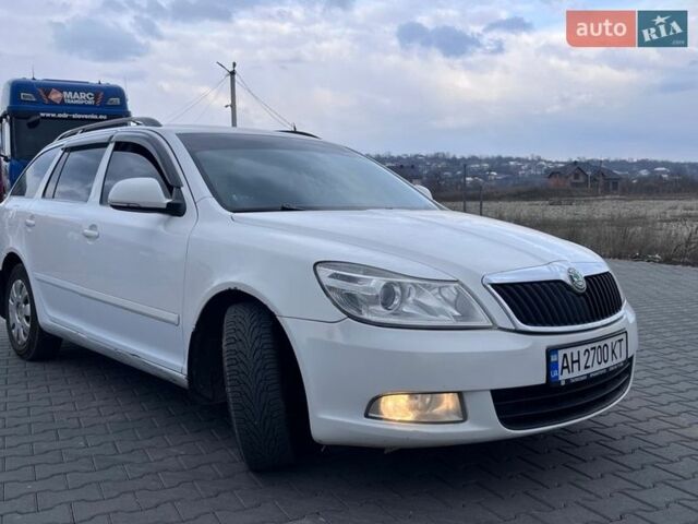 Белый Шкода Октавия, объемом двигателя 1.6 л и пробегом 282 тыс. км за 5500 $, фото 1 на Automoto.ua