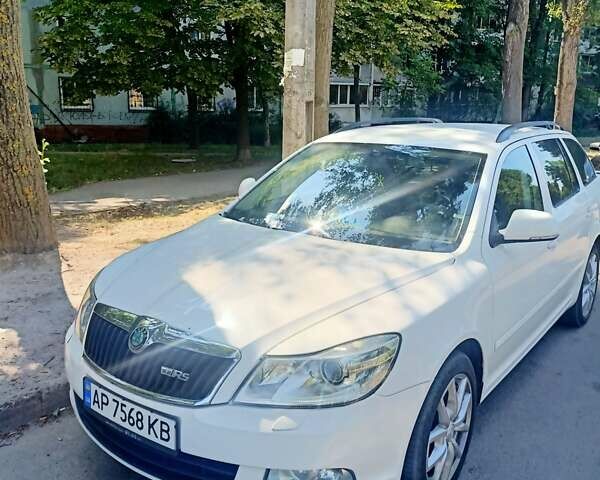 Белый Шкода Октавия, объемом двигателя 1.97 л и пробегом 292 тыс. км за 8800 $, фото 2 на Automoto.ua