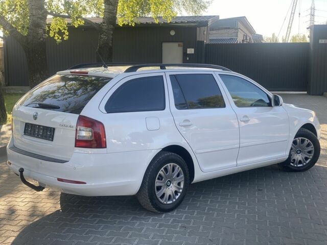 Белый Шкода Октавия, объемом двигателя 1.6 л и пробегом 163 тыс. км за 7600 $, фото 9 на Automoto.ua