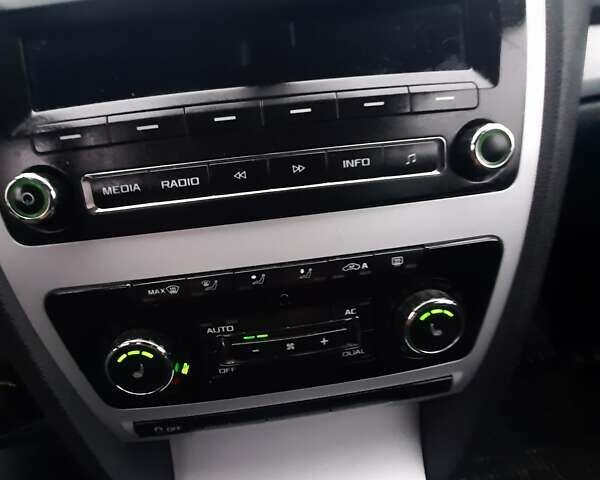 Белый Шкода Октавия, объемом двигателя 1.4 л и пробегом 217 тыс. км за 6800 $, фото 10 на Automoto.ua