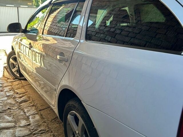 Белый Шкода Октавия, объемом двигателя 1.4 л и пробегом 223 тыс. км за 7500 $, фото 11 на Automoto.ua