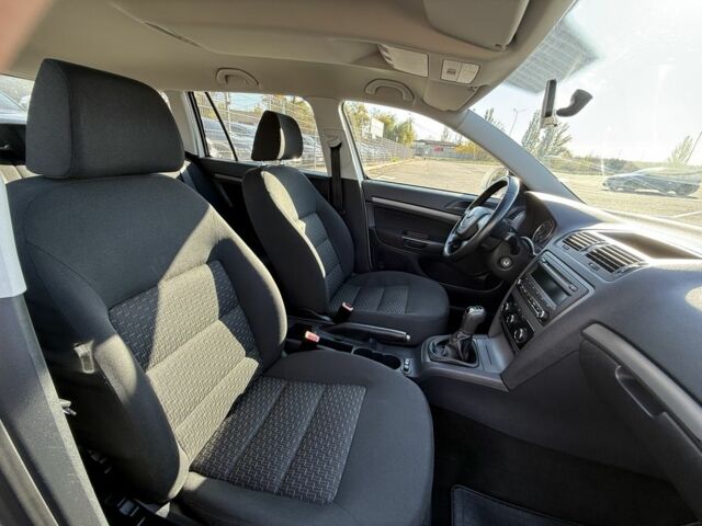 Белый Шкода Октавия, объемом двигателя 1.4 л и пробегом 225 тыс. км за 7900 $, фото 6 на Automoto.ua