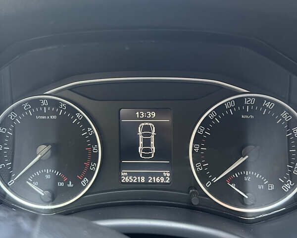 Белый Шкода Октавия, объемом двигателя 1.97 л и пробегом 265 тыс. км за 8300 $, фото 41 на Automoto.ua