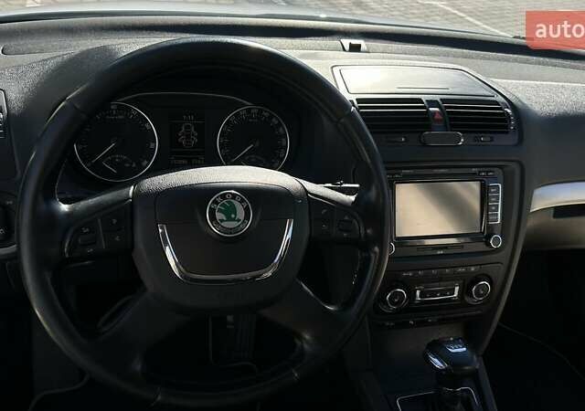 Белый Шкода Октавия, объемом двигателя 1.2 л и пробегом 235 тыс. км за 6900 $, фото 9 на Automoto.ua