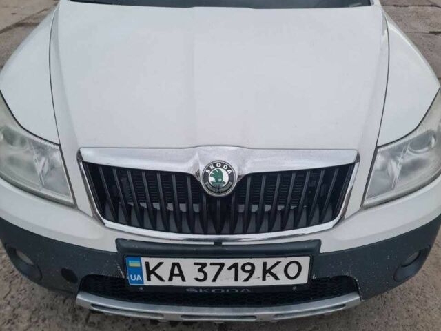 Шкода Октавія 2011 у Новом Буге на Automoto.ua Білий Шкода Октавія, об'ємом двигуна 1.8 л та пробігом 255 тис. км за 8000 $, фото 8 на Automoto.ua