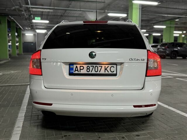 Белый Шкода Октавия, объемом двигателя 1.6 л и пробегом 334 тыс. км за 8200 $, фото 3 на Automoto.ua